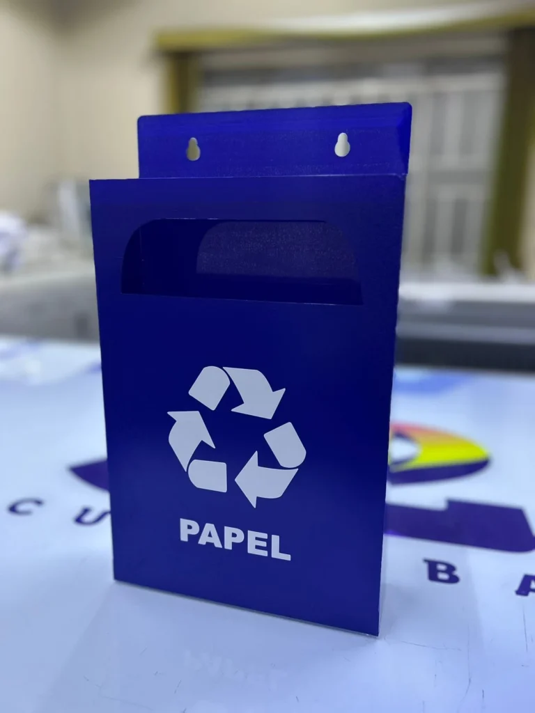 MINI LIXEIRA EM ACRILICO