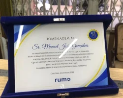 PLACA HOMENAGEM COM ESTOJO